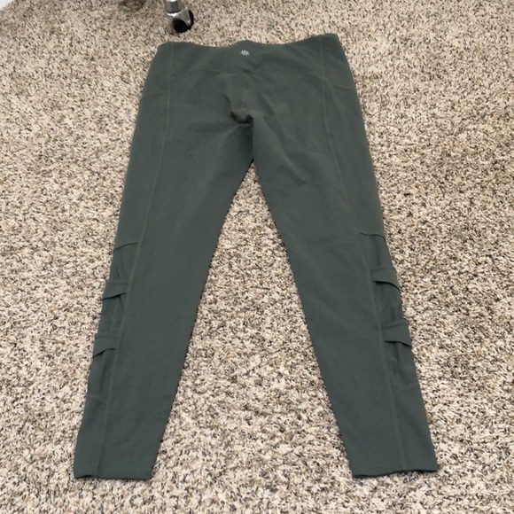 Athleta Mesh Side Panel Leggings Size Large Sage Green - Picture 6 of 13